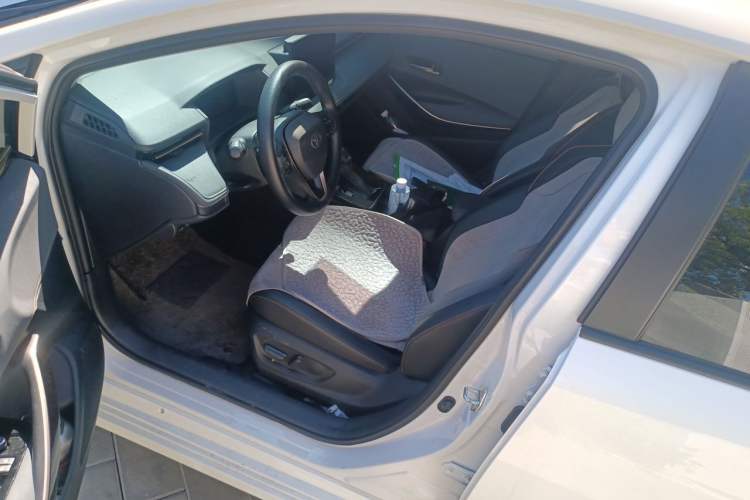 Used Toyota Corolla 2026 Model 1.8L Dual-Engine Elite Edition Driver Seat