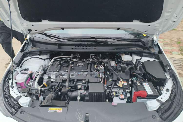 Used Toyota Corolla 2026 Model 1.8L Dual-Engine Elite Edition Engine Bay
