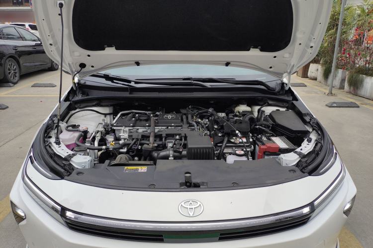 Used Toyota Corolla 2026 Model 1.8L Dual-Engine Elite Edition Engine Bay