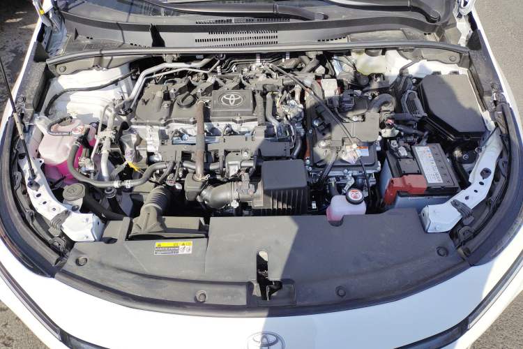 Used Toyota Corolla 2026 Model 1.8L Dual-Engine Elite Edition Engine Bay