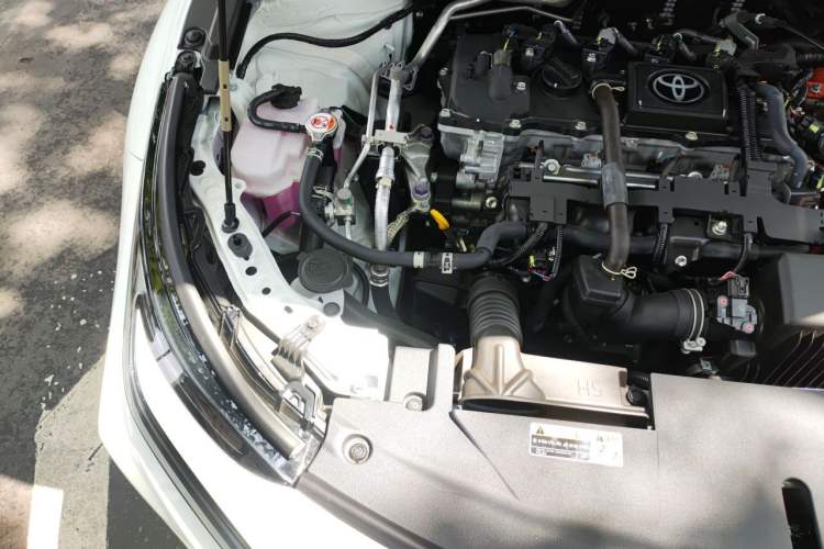 Used Toyota Corolla 2026 Model 1.8L Dual-Engine Elite Edition Engine Bay Right