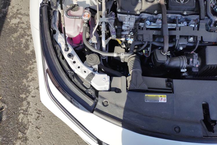 Used Toyota Corolla 2026 Model 1.8L Dual-Engine Elite Edition Engine Bay Right