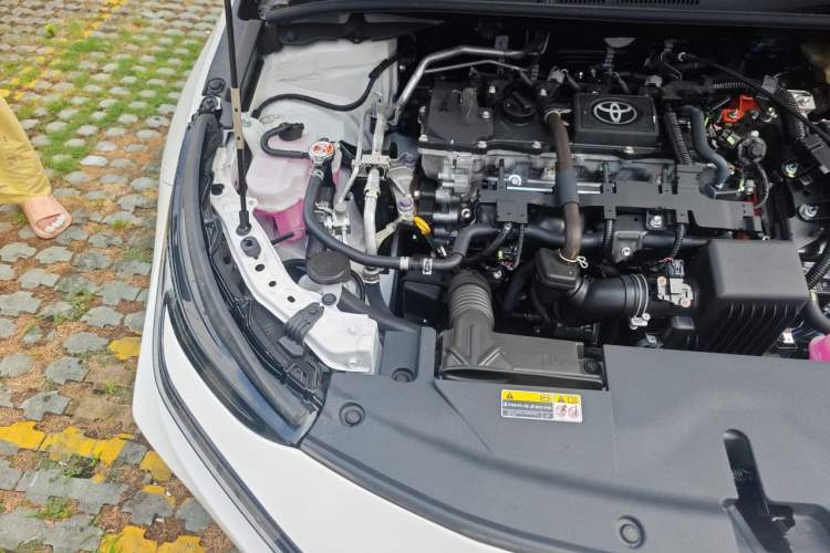Used Toyota Corolla 2026 Model 1.8L Dual-Engine Pioneer Edition Engine Bay Right