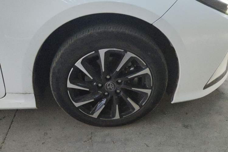 Used Toyota Corolla 2026 Model 1.8L Dual-Engine Elite Edition Exterior 1