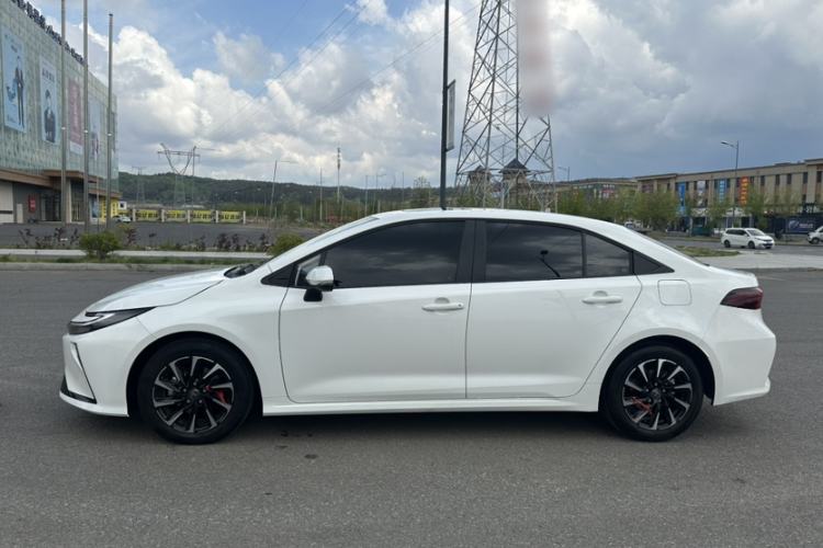 Used Toyota Corolla 2026 Model 1.8L Dual-Engine Elite Edition Exterior 4
