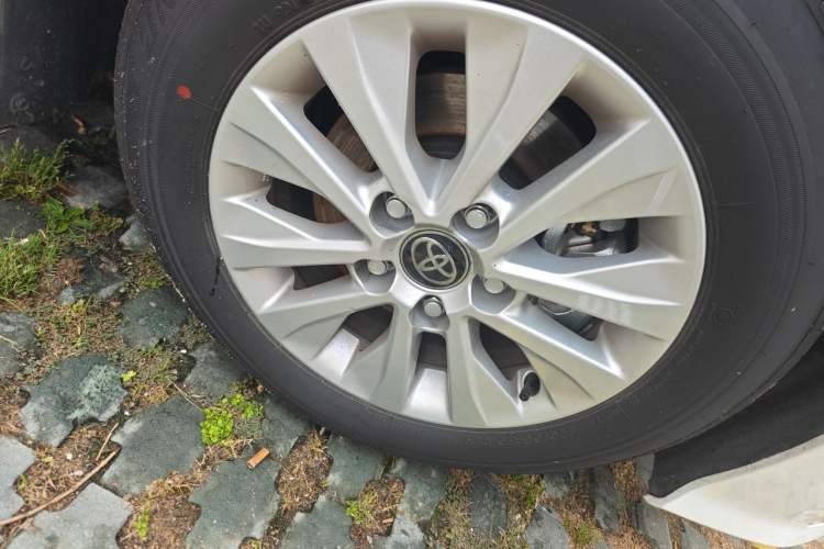 Used Toyota Corolla 2026 Model 1.8L Dual-Engine Pioneer Edition Exterior 7