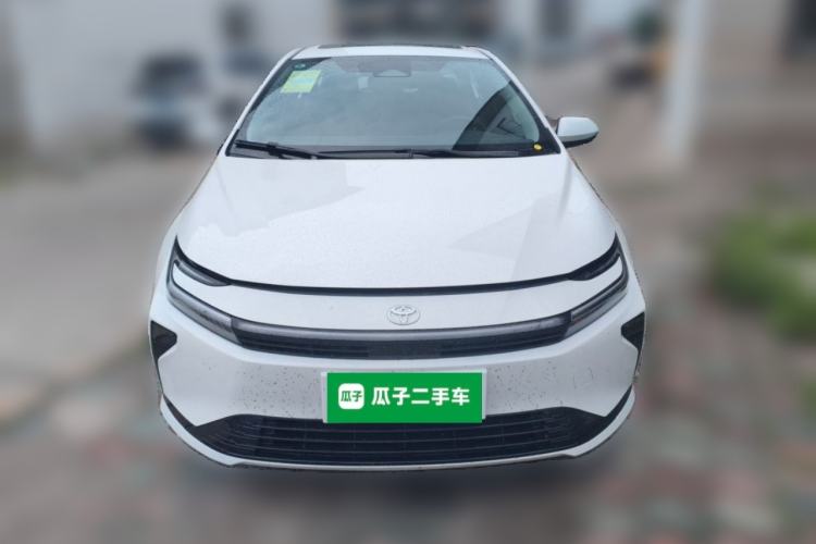 Used Toyota Corolla 2026 Model 1.8L Dual-Engine Elite Edition Front
