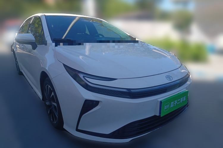 Used Toyota Corolla 2026 Model 1.8L Dual-Engine Elite Edition Front Right 45 Deg