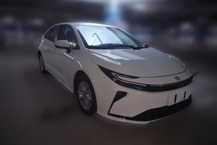 Used Toyota Corolla 2026 Model 1.8L Dual-Engine Pioneer Edition Front Right 45 Deg
