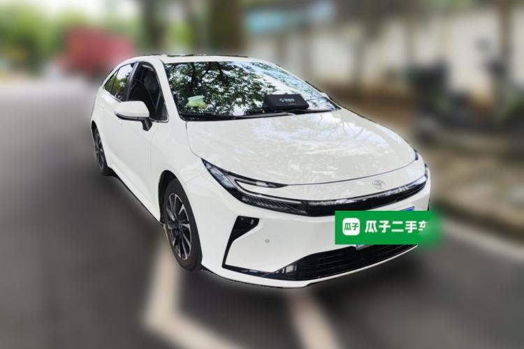 Used Toyota Corolla 2026 Model 1.8L Dual-Engine Elite Edition Front Right 45 Deg
