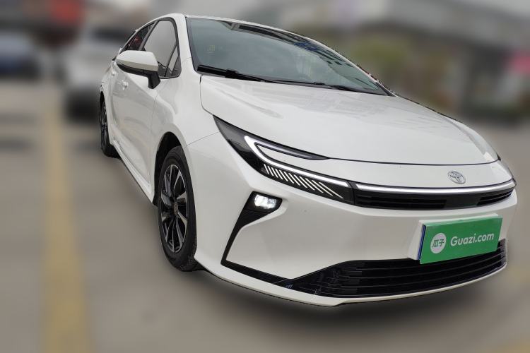 Used Toyota Corolla 2026 Model 1.8L Dual-Engine Elite Edition Front Right 45 Deg