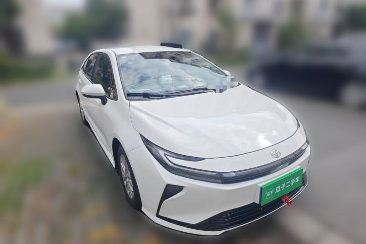 Used Toyota Corolla 2026 Model 1.8L Dual-Engine Pioneer Edition Front Right 45 Deg