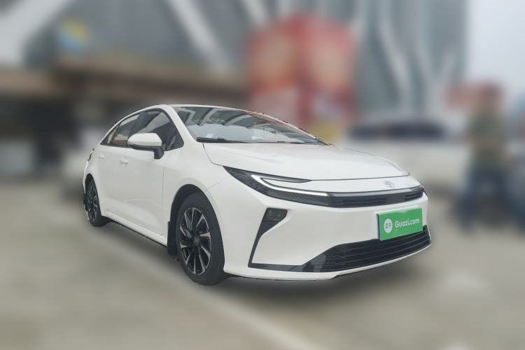 Used Toyota Corolla 2026 Model 1.8L Dual-Engine Elite Edition Front Right 45 Deg