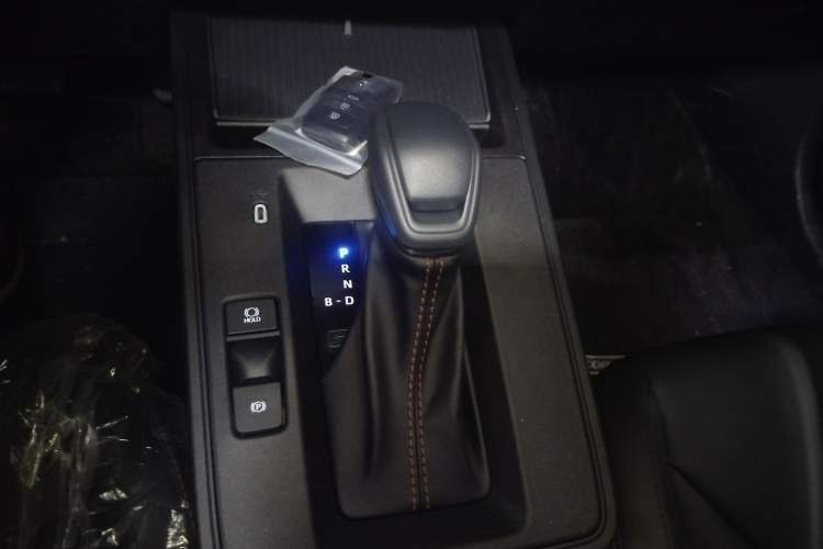 Used Toyota Corolla 2026 Model 1.8L Dual-Engine Pioneer Edition Gear Lever