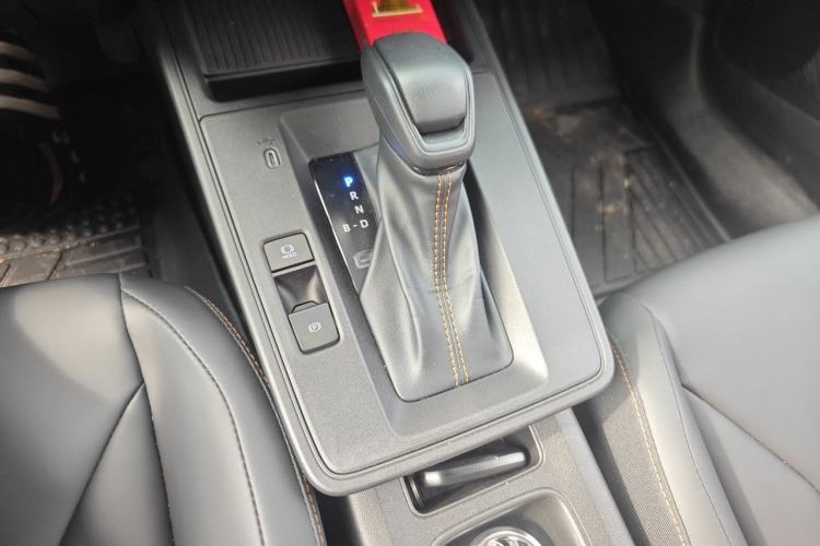 Used Toyota Corolla 2026 Model 1.8L Dual-Engine Pioneer Edition Gear Lever