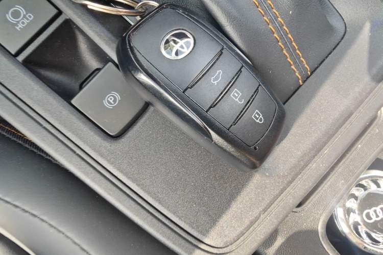 Used Toyota Corolla 2026 Model 1.8L Dual-Engine Pioneer Edition Interior 1
