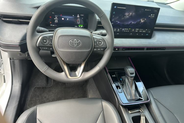 Used Toyota Corolla 2026 Model 1.8L Dual-Engine Elite Edition Interior 2
