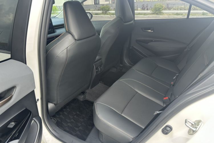 Used Toyota Corolla 2026 Model 1.8L Dual-Engine Elite Edition Interior 6