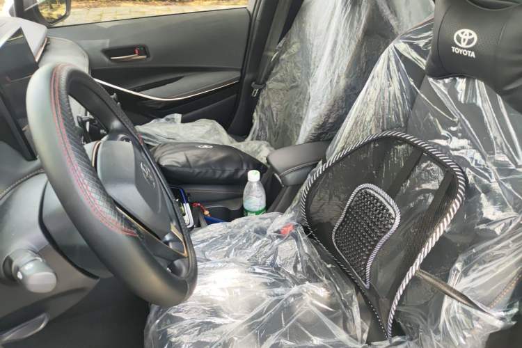 Used Toyota Corolla 2026 Model 1.8L Dual-Engine Elite Edition Left Front Seat
