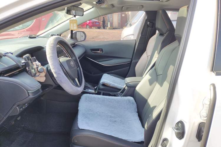 Used Toyota Corolla 2026 Model 1.8L Dual-Engine Elite Edition Left Front Seat