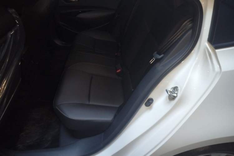 Used Toyota Corolla 2026 Model 1.8L Dual-Engine Pioneer Edition Left Rear Seat