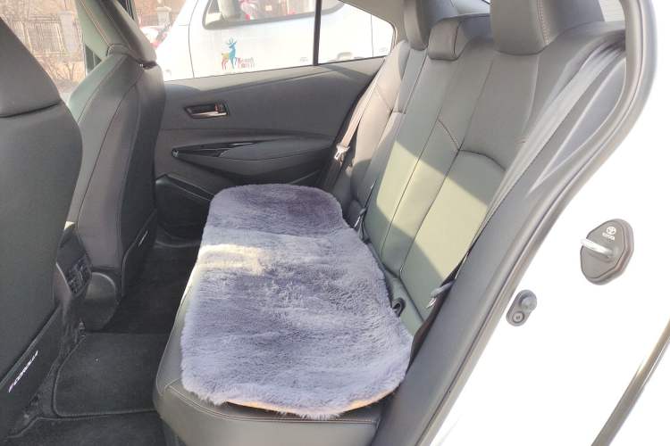Used Toyota Corolla 2026 Model 1.8L Dual-Engine Elite Edition Left Rear Seat