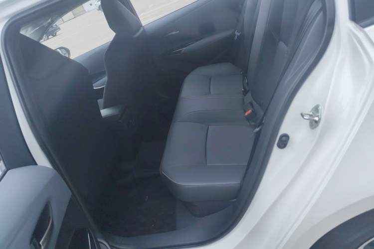 Used Toyota Corolla 2026 Model 1.8L Dual-Engine Elite Edition Left Rear Seat