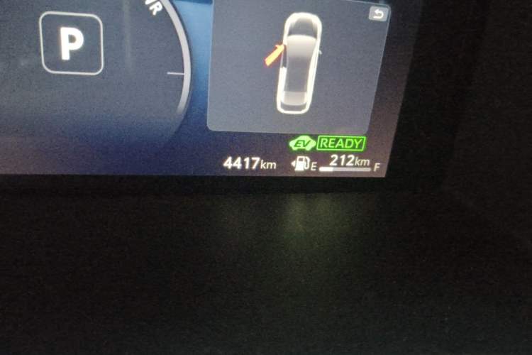 Used Toyota Corolla 2026 Model 1.8L Dual-Engine Elite Edition Odometer Close Up