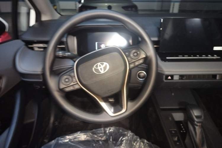 Used Toyota Corolla 2026 Model 1.8L Dual-Engine Pioneer Edition Steering Wheel