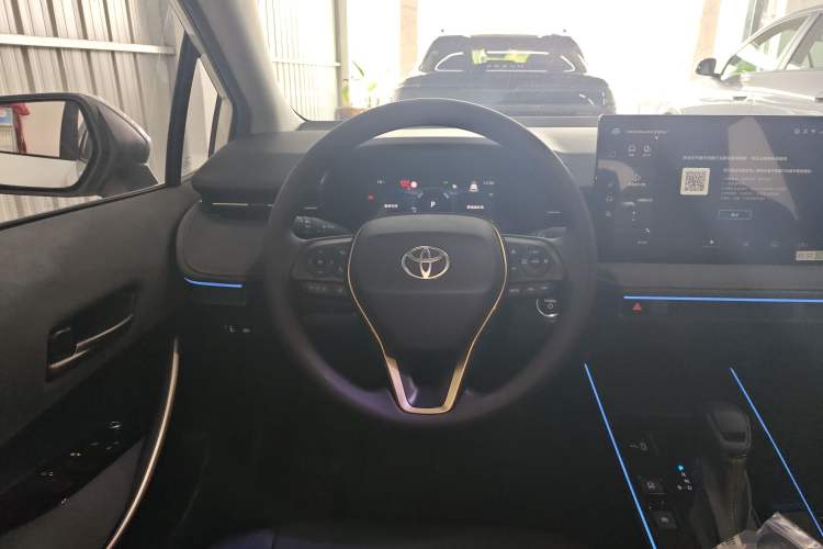 Used Toyota Corolla 2026 Model 1.8L Dual-Engine Elite Edition Steering Wheel