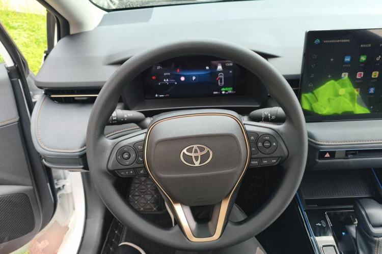 Used Toyota Corolla 2026 Model 1.8L Dual-Engine Elite Edition Steering Wheel