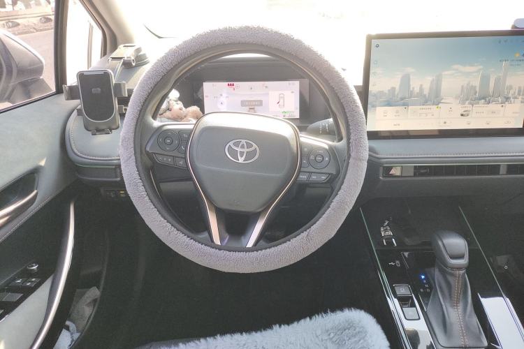 Used Toyota Corolla 2026 Model 1.8L Dual-Engine Elite Edition Steering Wheel