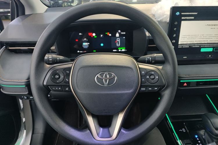 Used Toyota Corolla 2026 Model 1.8L Dual-Engine Elite Edition Steering Wheel