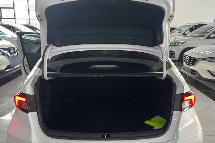 Used Toyota Corolla 2026 Model 1.8L Dual-Engine Elite Edition Trunk
