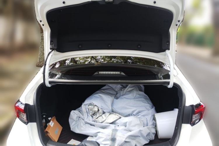 Used Toyota Corolla 2026 Model 1.8L Dual-Engine Elite Edition Trunk