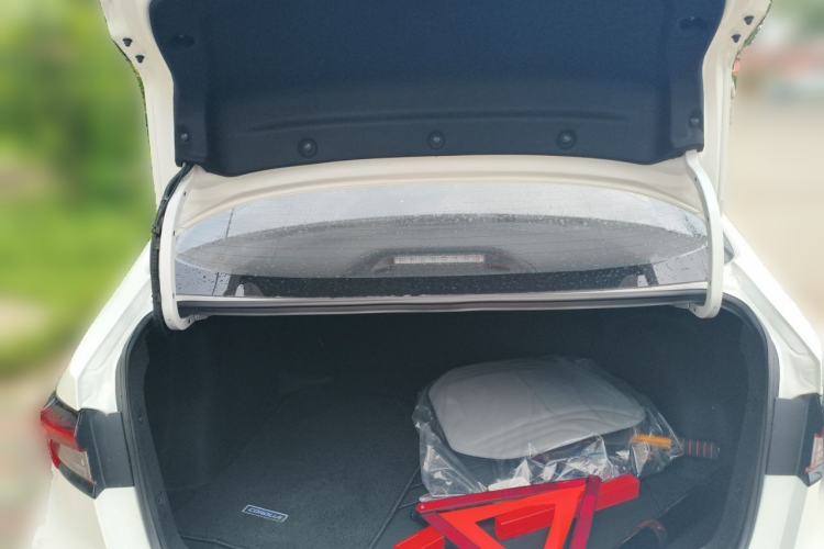 Used Toyota Corolla 2026 Model 1.8L Dual-Engine Elite Edition Trunk