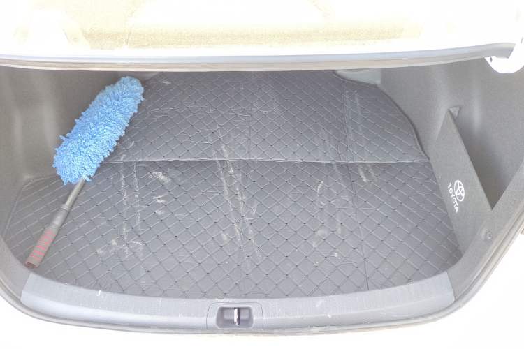 Used Toyota Corolla 2026 Model 1.8L Dual-Engine Elite Edition Trunk