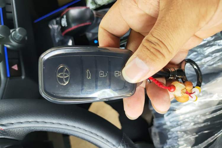Used Toyota Corolla 2026 Model 1.8L Dual-Engine Elite Edition Vehicle Key