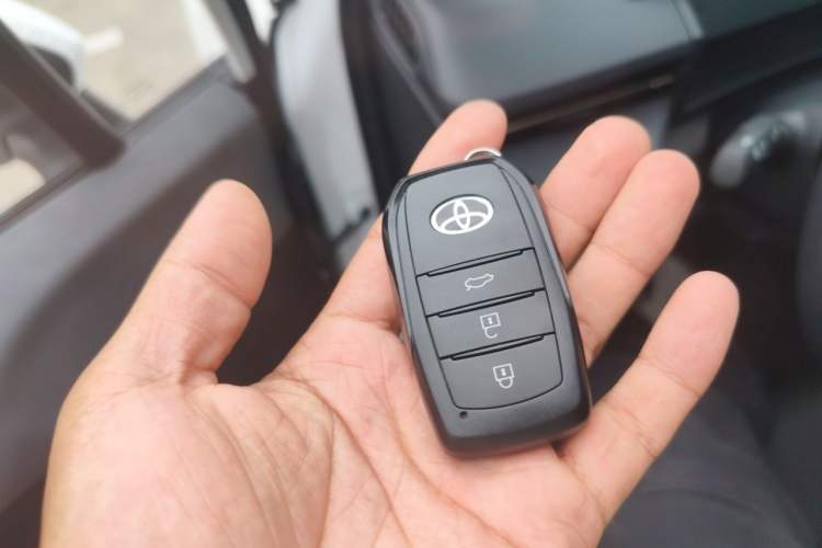 Used Toyota Corolla 2026 Model 1.8L Dual-Engine Elite Edition Vehicle Key