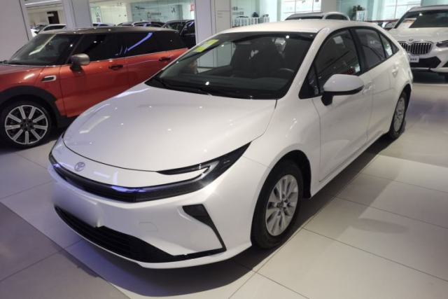 Used Toyota Corolla 2026 Model 1.8L Dual-Engine Pioneer Edition