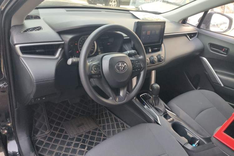 Used Toyota Corolla Cross 2022 2.0L Pioneer Edition Center Console