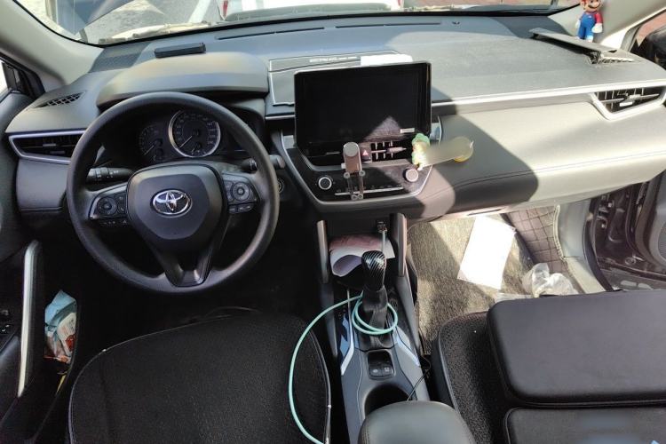 Used Toyota Corolla Cross 2022 2.0L Elite Edition Center Console