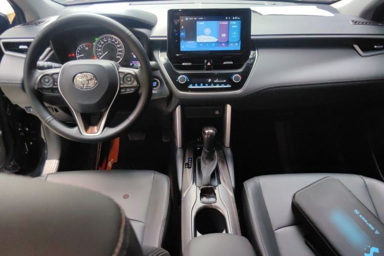 Used Toyota Corolla Cross 2022 2.0L Luxury Edition Center Console