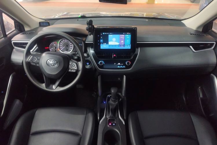 Used Toyota Corolla Cross 2022 2.0L Elite Edition Center Console