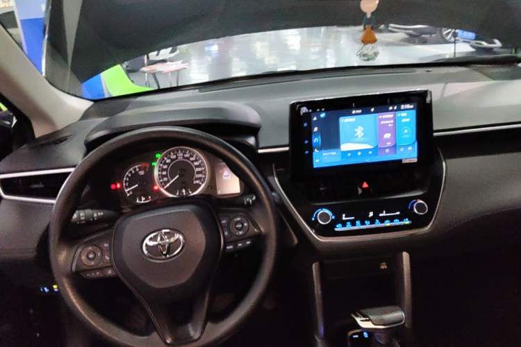 Used Toyota Corolla Cross 2022 2.0L Elite Edition Center Console