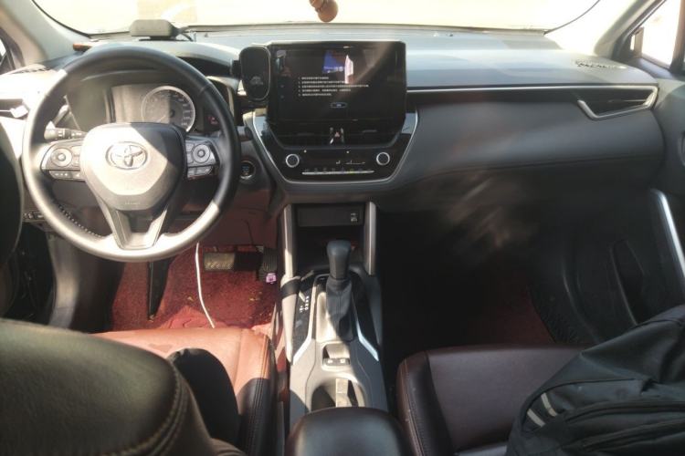 Used Toyota Corolla Cross 2022 2.0L Elite Edition Center Console
