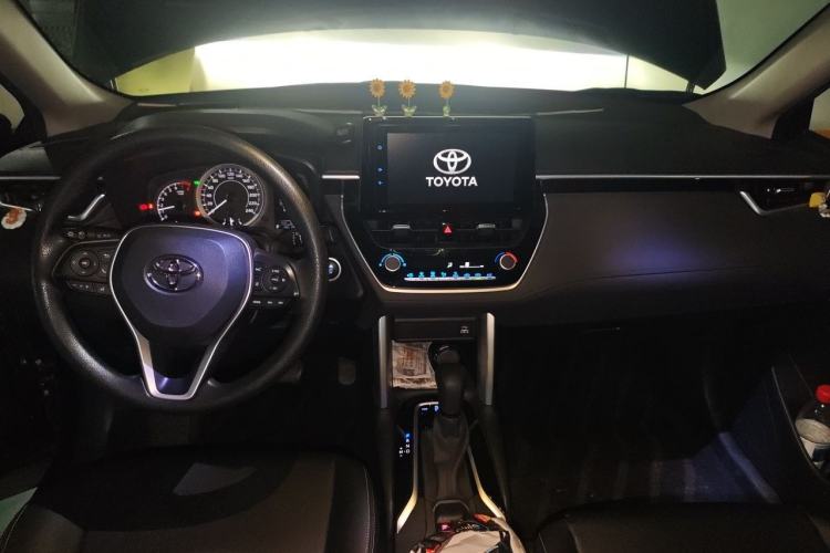 Used Toyota Corolla Cross 2022 2.0L Luxury Edition Center Console