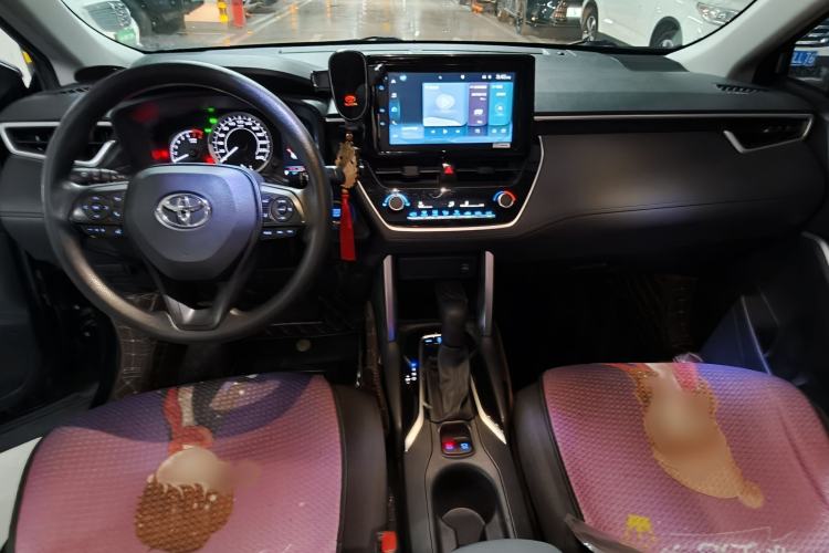 Used Toyota Corolla Cross 2022 2.0L Elite Edition Center Console