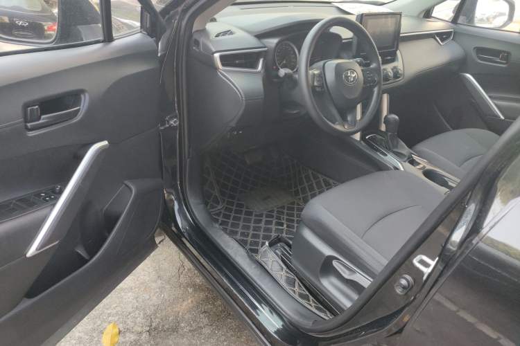 Used Toyota Corolla Cross 2022 2.0L Pioneer Edition Driver Seat