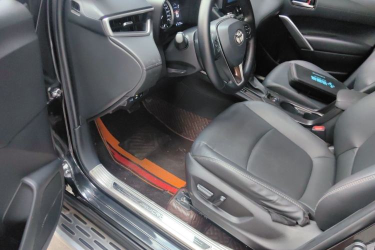 Used Toyota Corolla Cross 2022 2.0L Luxury Edition Driver Seat